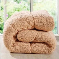 Couette en laine molletonnée et coton polyester pour vente en gros, tissu chaud de haute qualité, vente en gros