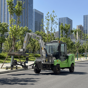 Coupe-herbe électrique écologique à double bras pour l'entretien des barrières de sécurité routières et des ceintures vertes - Product Image 1