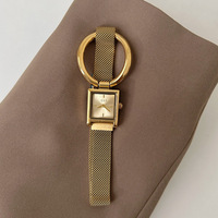 Montre tendance pour femme avec grand cadran circulaire, motif léopard, bracelet en maille, bracelet tissé pour femme d'âge mûr, montre carrée rétro pour femme