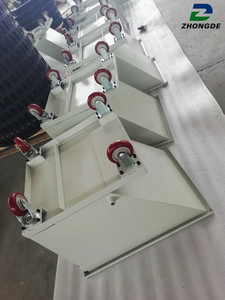 Cubo basculante apilable Tolva de descarga automática para transportador de virutas - Product Image 5