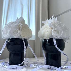 Décoration de la maison Cadeaux Conservation Roses Céramique Pot Forever Eternal Longue Durée Vraies Fleurs Naturelles Préservées <span class=keywords><strong>avec</strong></span> <span class=keywords><strong>Vase</strong></span> - Product Image 1