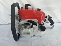 Scie à chaîne à essence professionnelle découpeuse de bois Mme 070 scie à chaîne 105cc tronçonneuse à essence à vendre