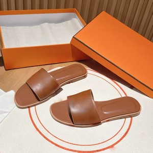 Zapatos planos de mujer de cuero de lujo, de nuevo diseño, bonitos y cómodos, sin cordones, para el verano. Impermeable y resistente al desgaste. - Product Image 2