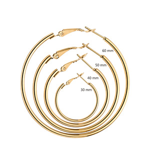 <span class=keywords><strong>Orecchini</strong></span> Hip Hop Oversize Esagerati Ipoallergenici Grandi Cerchi in <span class=keywords><strong>Acciaio</strong></span> Inossidabile Dorato Vintage per Ragazze - Product Image 1