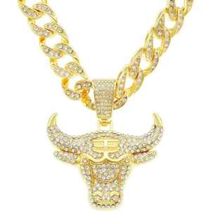 Pendentif Hip Hop Personnalisé en Argent 925 de Qualité Supérieure, Design Street Fashion Iced, avec Diamant Moissanite et Breloques Croix Plaquées Personnalisables - Product Image 3