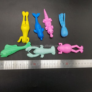 Commercio all'ingrosso di promozione giocattoli giocattoli elastici giocattolo Flying fionda mare oceano animale per 2 pollici capsula di vendita - Product Image 4