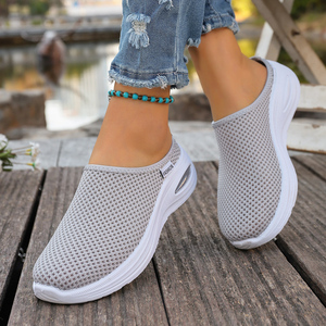 Esenciales para Viajar, Nuevas Pantuflas de Mujer con Parte Superior de Malla Transpirable, Suela Gruesa, Estilo Minimalista Ligero, Temporada de Primavera, PVC - Product Image 6