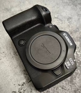 Appareil photo professionnel hybride plein format d'occasion Canon EOS R6 Mark III - Product Image 2