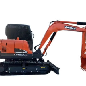 Doosan DX60-9C de seconde main 6 tonnes mini pelle sur chenilles avec moteur et composants du moteur d'origine de la Corée du Sud 1 an de garantie - Product Image 1