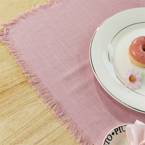 Vente en gros de serviette de plage bohème moderne pour mariages, gaze de coton carrée, gaze, polyester artisanal à bord effiloché brut - Product Image 1