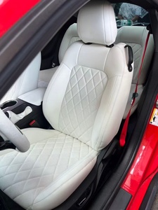 Housses de siège de voiture en PU entièrement enveloppantes pour Ford Mustang, blanches, matelassées avec broderie <span class=keywords><strong>cheval</strong></span> sur l'appuie-tête - Product Image 2