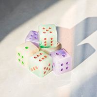 Dés en résine violet lavande gravés, à bords arrondis, dés D6 semi-translucides, dés en marbre, fournisseur de jeux de table