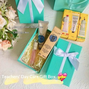 Caja <span class=keywords><strong>de</strong></span> Regalo Rectangular <span class=keywords><strong>de</strong></span> Cartón para Perfume y Lápiz Labial, con Forro <span class=keywords><strong>de</strong></span> <span class=keywords><strong>Rafia</strong></span>, Estilo Fresco, Cielo Estrellado Negro, Inserto <span class=keywords><strong>de</strong></span> Esponja Cosmética - Product Image 2