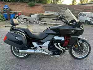 Motocyclette Gold Wing CTX1300 d'<span class=keywords><strong>occasion</strong></span> en excellent état, très demandée - Product Image 2