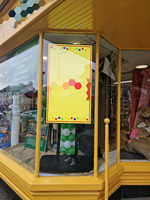 Layar LCD Digital Signage Tipe Lantai dan Digital Signage Jendela serta Layar Digital Menghadap Jendela