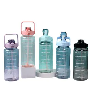 双酚a免费2L/64OZ透明大塑料运动水瓶半加仑激励水瓶，带时间标记和吸管