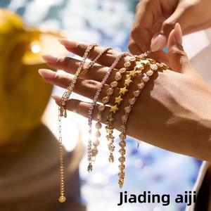 Bracelet en acier inoxydable en forme de cœur avec zircon, style européen et américain, pour femme, bijoux de luxe haut de gamme ; Acier inoxydable - Product Image 2