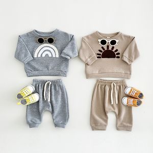 Vintage 2PCS Casual Baby Kleidung Set für Jungen und Mädchen Frühling Herbst Neugeborene Langarm Kleidung mit Regenbogen Sonne Stickerei - Product Image 2
