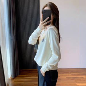 <span class=keywords><strong>Pull</strong></span> cardigan en tricot à manches longues White <span class=keywords><strong>Bear</strong></span> pour femmes, automne et hiver 2025, nouveau haut court noir ample - Product Image 6