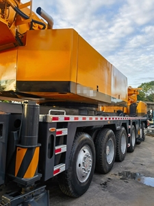Grue mobile QY100K100 tonnes, grue hydraulique montée sur camion, robuste, avec stabilisateurs fiables et haute efficacité, en vente à prix réduit - Product Image 6