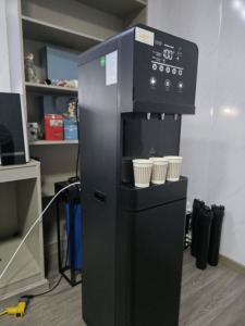 Distributeur d'eau vertical OEM à osmose inverse UF, purificateur à 3 robinets chaud/froid pour hôtel et maison - Product Image 6