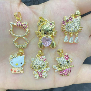 CZ9274 Delicati Ciondoli Charm a Forma di Animale (Gatto, Ape, <span class=keywords><strong>Coccinella</strong></span>) Placcati Oro 18k con Micro Pavé di Zirconi e Smalto Multicolore Rosa - Product Image 2