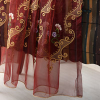 Voilage classique européen en polyester bordeaux avec broderie florale dorée, filtrant la lumière, pour salon et chambre à coucher