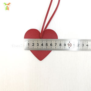 YY Premium PU <span class=keywords><strong>cuir</strong></span> coeur breloques pendentif été mode femmes sac à main amour breloques pendentif 8 couleurs coeur porte-clés - Product Image 6