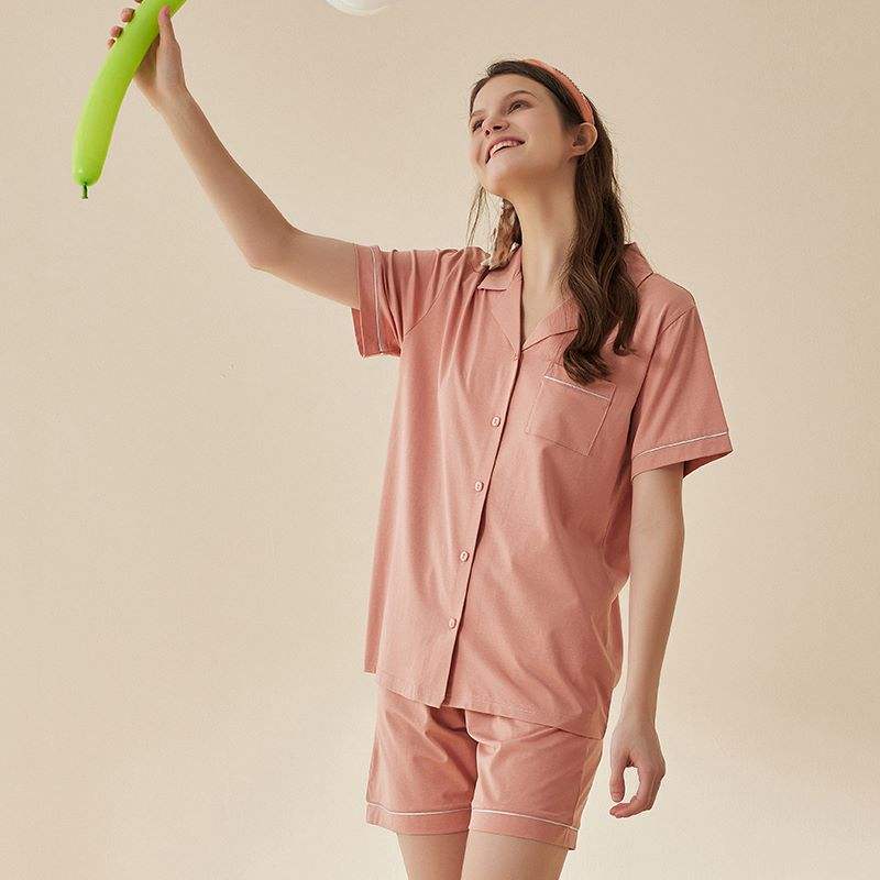 ผู้หญิง สีส้ม