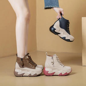 รองเท้าลำลองผู้หญิงรุ่นใหม่ประจำฤดูใบไม้ร่วงปี 2026 รองเท้าบูทสั้นเสริมส้นหนา 7 ซม. แฟชั่นเพิ่มความสูง รองเท้าผู้หญิงแบบผูกเชือกหุ้มข้อสูง - Product Image 1