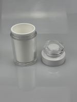 Conteneur en acrylique à double paroi, bouteille de qualité alimentaire de luxe à paroi épaisse, logo personnalisé pour les compléments alimentaires