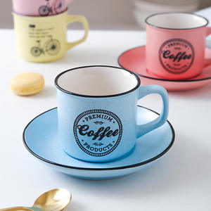 Juego de taza y platillo de cerámica de 101-200 ml con diseño de dibujos animados serigrafiados para té o café - Product Image 3