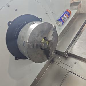 HANSUN HM700-10 Centro de Torneado Hidráulico Digital Programable de 10 Pulgadas con Husillo, Torno CNC de Metal de Alta Productividad con Torreta para Trabajo Pesado - Product Image 3