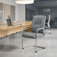 Chaise d'invité ergonomique moderne à dossier haut en cuir PU, avec accoudoirs rembourrés en chrome et base cantilever, idéale pour les réunions de bureau