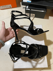 Zapatos de Tacón Alto Jimmy para Mujer, Punta Cuadrada, Diseño con Tiras Cruzadas, Modernos y Elegantes, Nueva Colección en Venta - Product Image 2