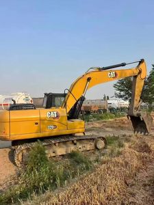 Excavatrice agricole Caterpillar 320 GC d'occasion, modèle 2023, 90% neuve, 20 tonnes, avec moteur et engrenages, conforme aux normes US EPA CE (cat320GX) - Product Image 5