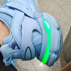 Chaussures LED 3.0 tendance rétro de marque, vente en gros d'usine, pour la course et l'augmentation de la taille, chaussures de sport pour hommes et femmes - Product Image 1