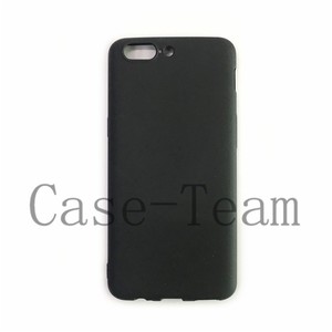 Fabricante al por mayor mate TPU casos suave esmerilado contraportada funda de silicona para teléfono móvil para <span class=keywords><strong>Oneplus</strong></span> <span class=keywords><strong>5</strong></span> negro - Product Image 1