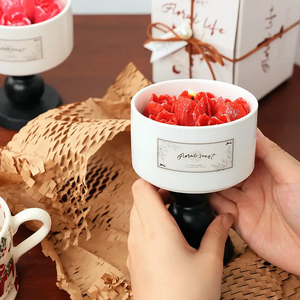 Botella cilíndrica de cerámica hecha a mano-Elegante diseño Rosa Damascena para decoración de velas - Product Image 2