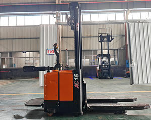 1.5-2 टन राइडर प्रकार इलेक्ट्रिक स्टेकर, मल्टी-लेवल वेयरहाउस रैकिंग के लिए 4.5-6 मीटर प्लेटफॉर्म के साथ उच्च लिफ्ट स्टैकिंग उपकरण - Product Image 2