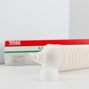 Graisse originale japonaise AFE-CA 70g en tube, à base d'urée, pour utilisation en salle blanche - Product Image 1