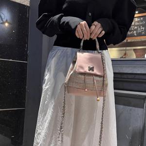 Mochila de Cadena Tejida de Alta Gama para Mujer, Cierre con Cremallera, Material PU, Forro de Poliéster, Impermeable, Suave y Versátil, 20L, 13 Pulgadas - Product Image 4