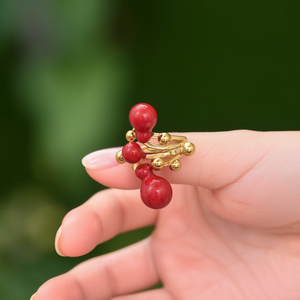 แหวนแฟชั่น ชุบทอง PVD สแตนเลสสตีล 316L ทนทาน ดีไซน์ลูกปัดสีแดง - Product Image 3