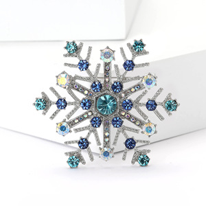 New Rhinestone Brooches Women Luxury Fashion Snowflake Brooch Pin Suit Cardigan Lapel Flower Jewelry <b>Accessory</b> Brooches - Product Image 3