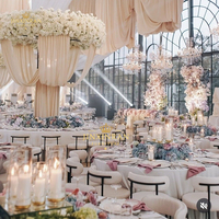 Chaises de mariage blanches de luxe européennes modernes, structure en métal, durables, empilables, pour banquets, événements hôteliers et fêtes de mariage