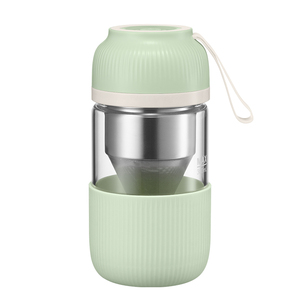 Licuadora Portátil para Frutas Frescas, Mezcladora Eléctrica USB, Mini Vaso Licuadora, Botella Portátil a Prueba de Fugas para Deportes, Campamentos y Viajes - Product Image 2