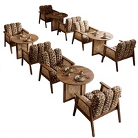 Ensemble table et chaises de style montagne pour restaurants, salons de thé, pâtisseries et cafés – Bois massif, dossier en éponge haute densité
