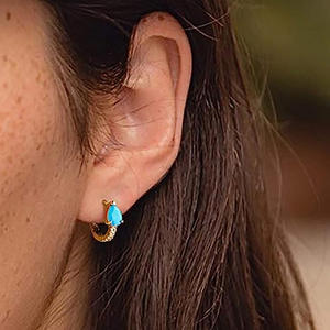 Orecchini da Donna E3166 Dorati, Placcati in Oro 22k con Diamanti Taglio a Pera, Stile Classico per Uso Quotidiano - Product Image 4