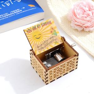 Carillon in Legno Vintage Inciso 'You Are My Sunshine' per Regali di Compleanno, Vendita all'Ingrosso - Product Image 5