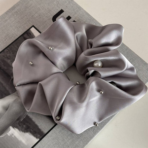 Offre Spéciale : Accessoires Cheveux Coréens pour Femmes – Chouchous en Tissu, Grands Chouchous en Satin, Élastiques à Cheveux avec Perles – Vente en Gros - Product Image 5